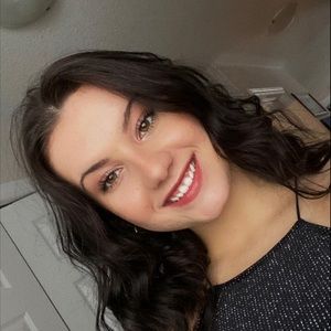 Meet your Posher, Alanna